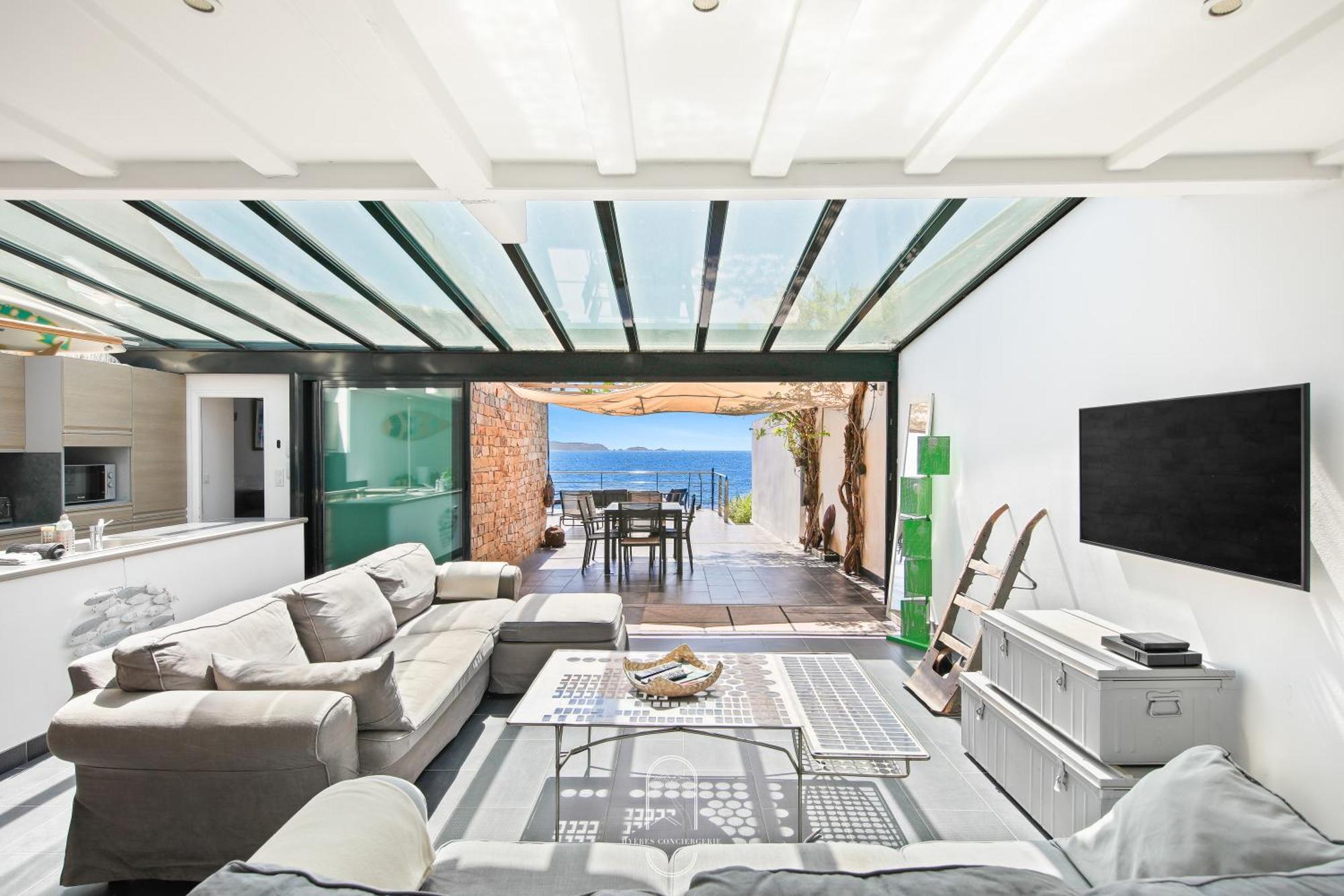 Maison Sur L'Eau-Hyeres-Almanarre-Parkings Clim Wifi By Hc Dış mekan fotoğraf