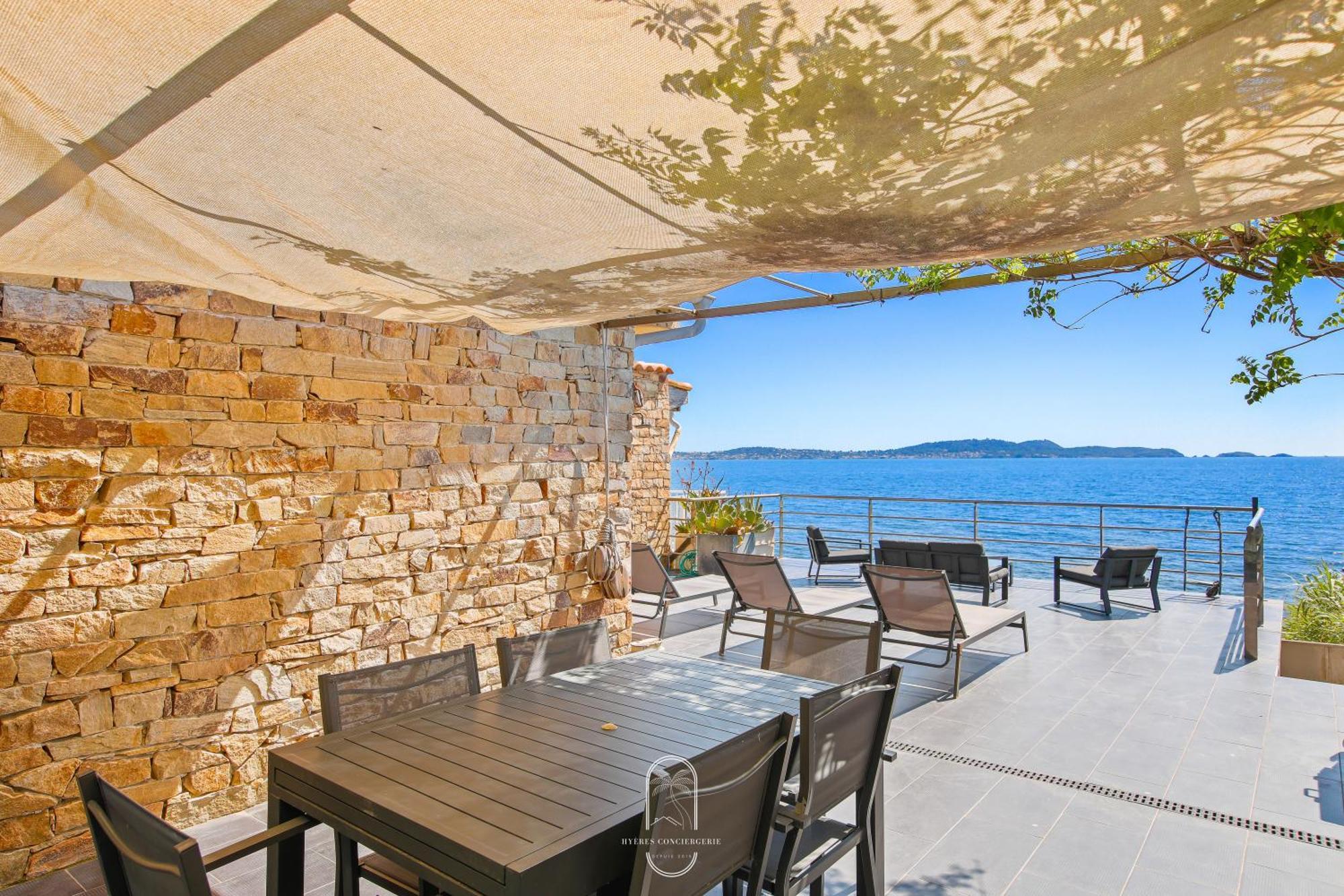 Maison Sur L'Eau-Hyeres-Almanarre-Parkings Clim Wifi By Hc Dış mekan fotoğraf