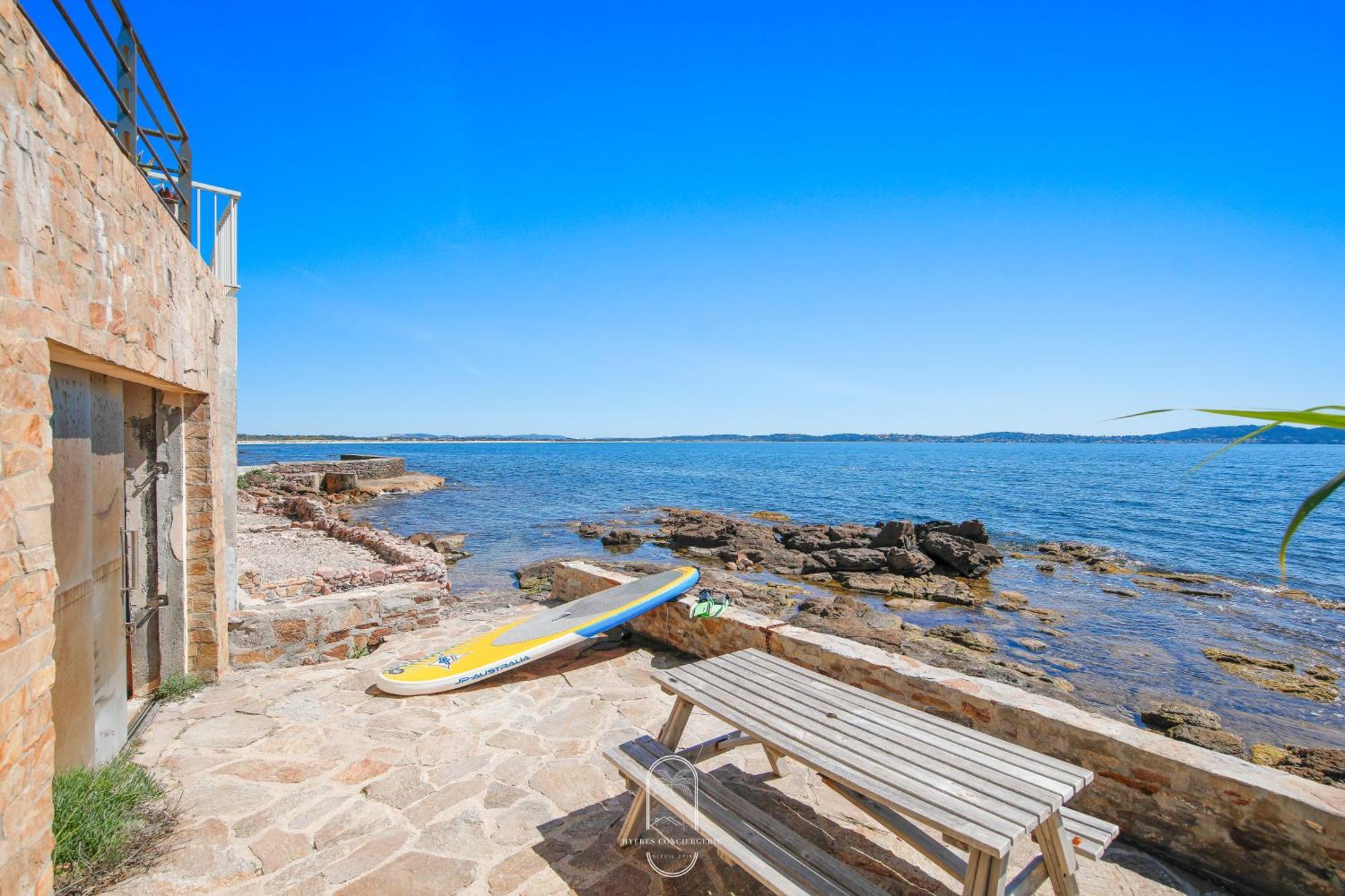 Maison Sur L'Eau-Hyeres-Almanarre-Parkings Clim Wifi By Hc Dış mekan fotoğraf